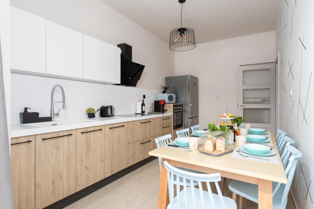 Nima1 4 Bedroom Apt Centraly Located In Rethimno Bagian luar foto